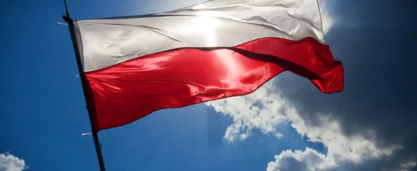 Listopadowy długi weekend w Łodzi – Piknik Niepodległościowy w Manufakturze i tani nocleg w centrum 2026